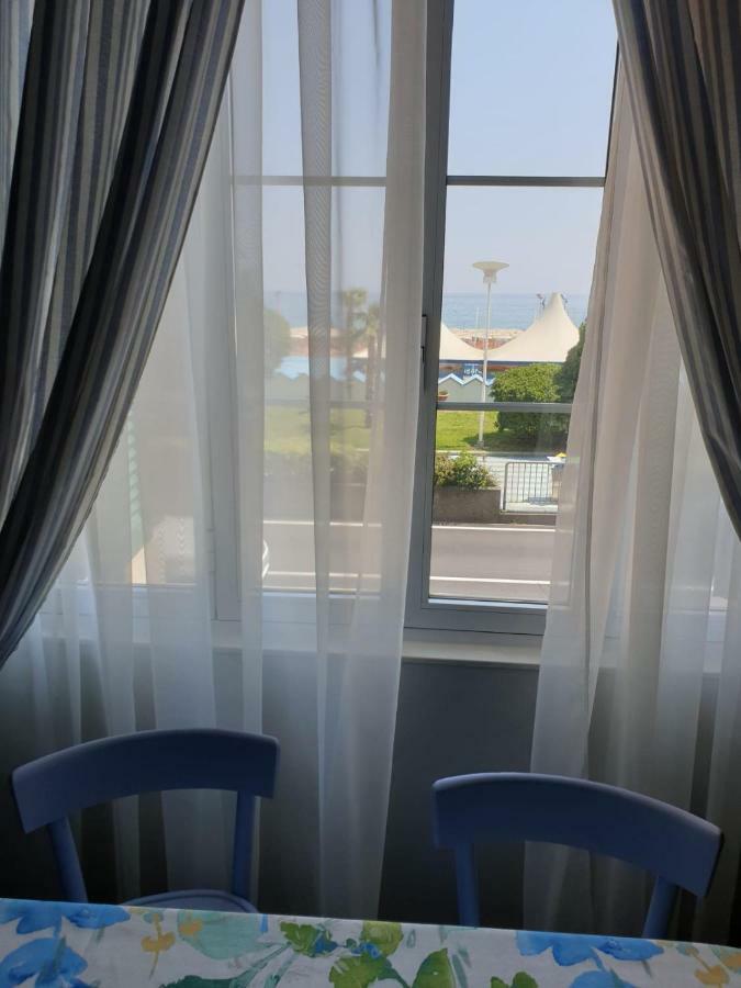 Maresuite Albissola Marina Exterior foto